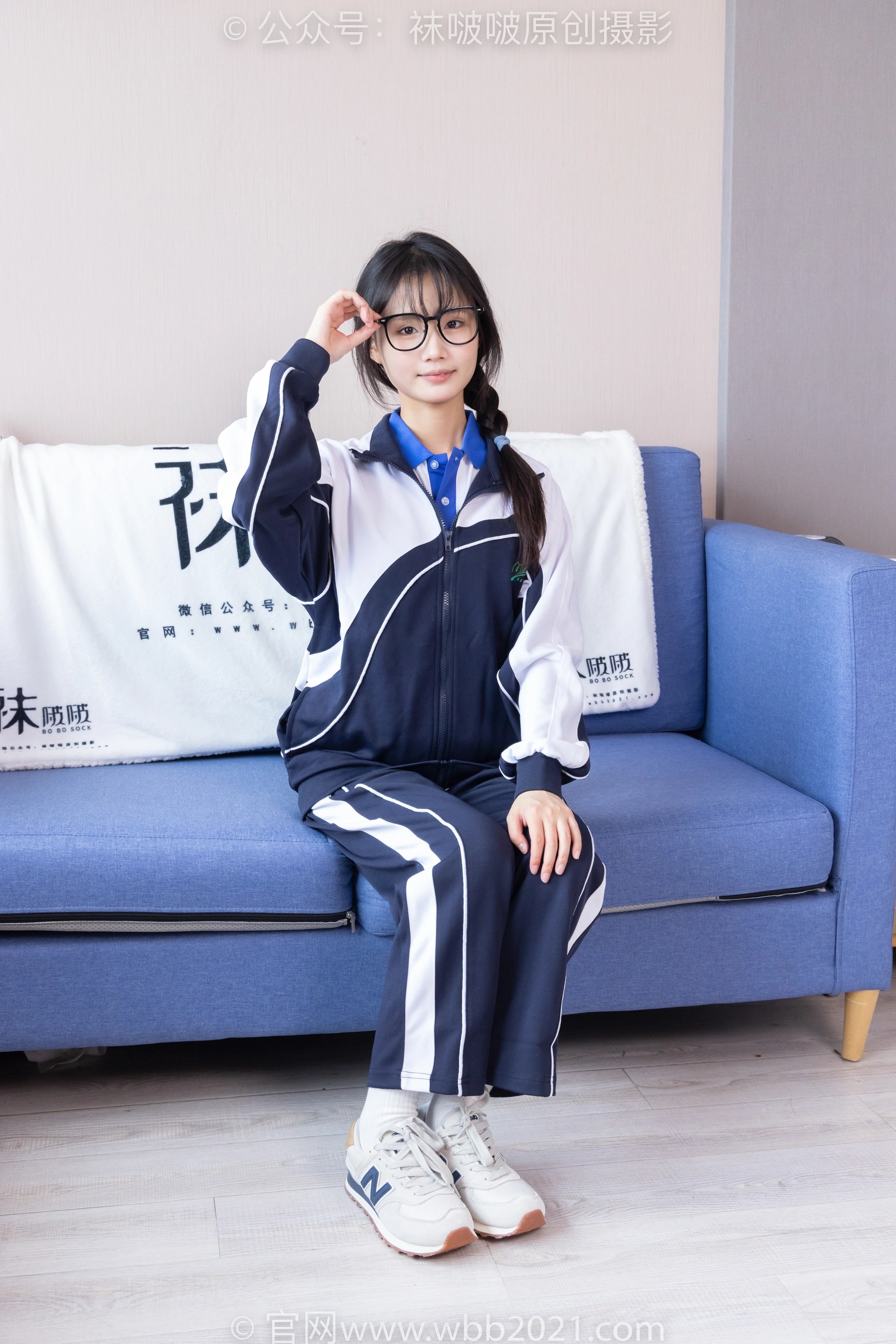 [BoBoSocks袜啵啵] NO.456 甜甜圈-运动鞋、白棉袜、裸足、校服（花絮版） 2
